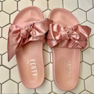 + Fenty Puma by Rihanna Bow Slides 🎀